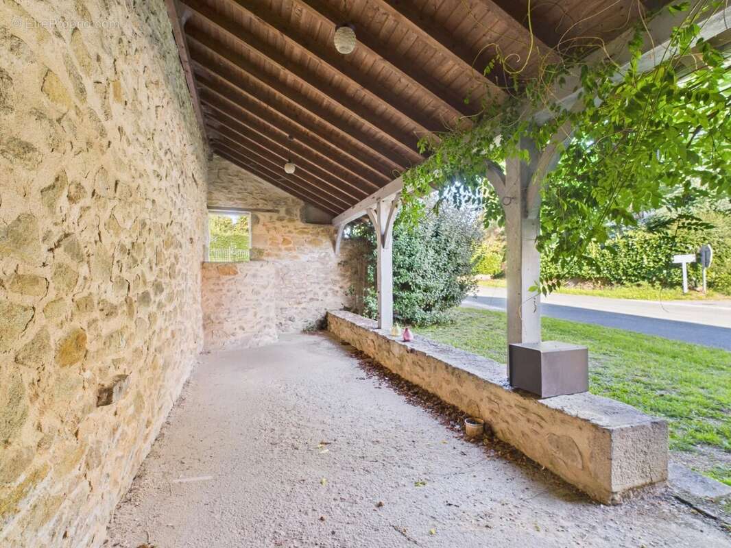 Maison à ABJAT-SUR-BANDIAT