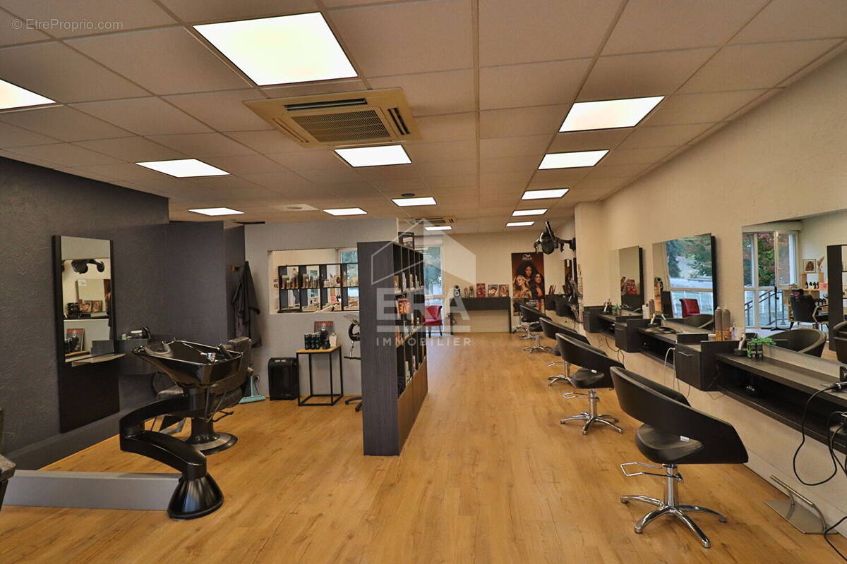 Commerce à CORMONTREUIL