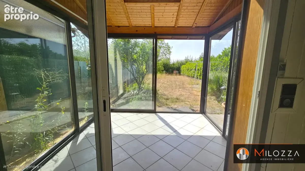Maison 4 chambres avec garage et jardin - Saint-Quentin-Fallavier - photo 4