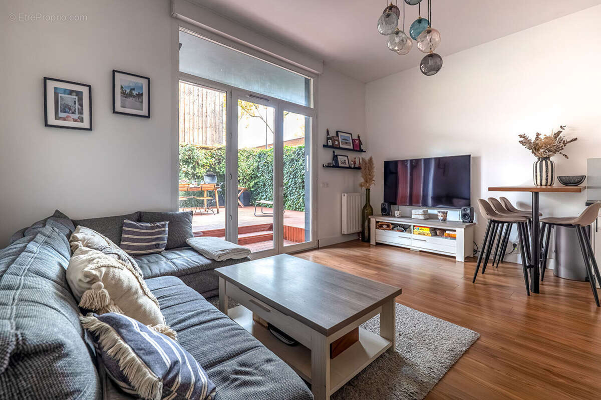 Appartement à PARIS-17E