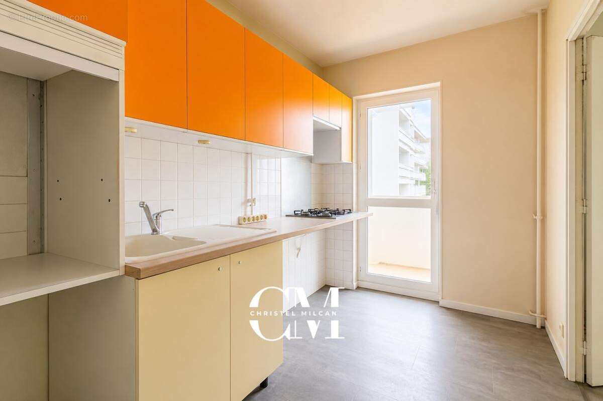 Appartement Le Bouscat centre  4 pièces 86 m2 parking et balcon - photo 6