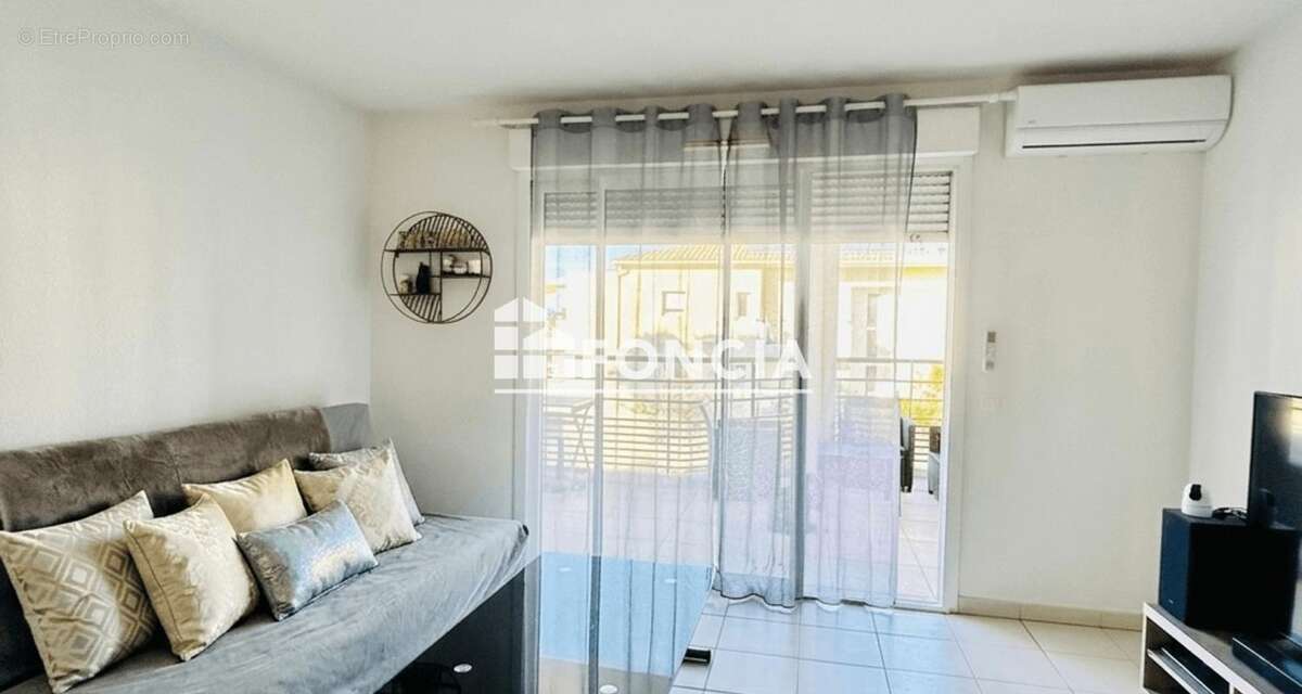 Appartement à ROQUEBRUNE-SUR-ARGENS