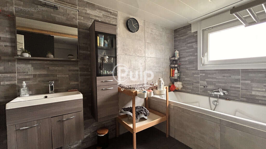 Maison à SIN-LE-NOBLE