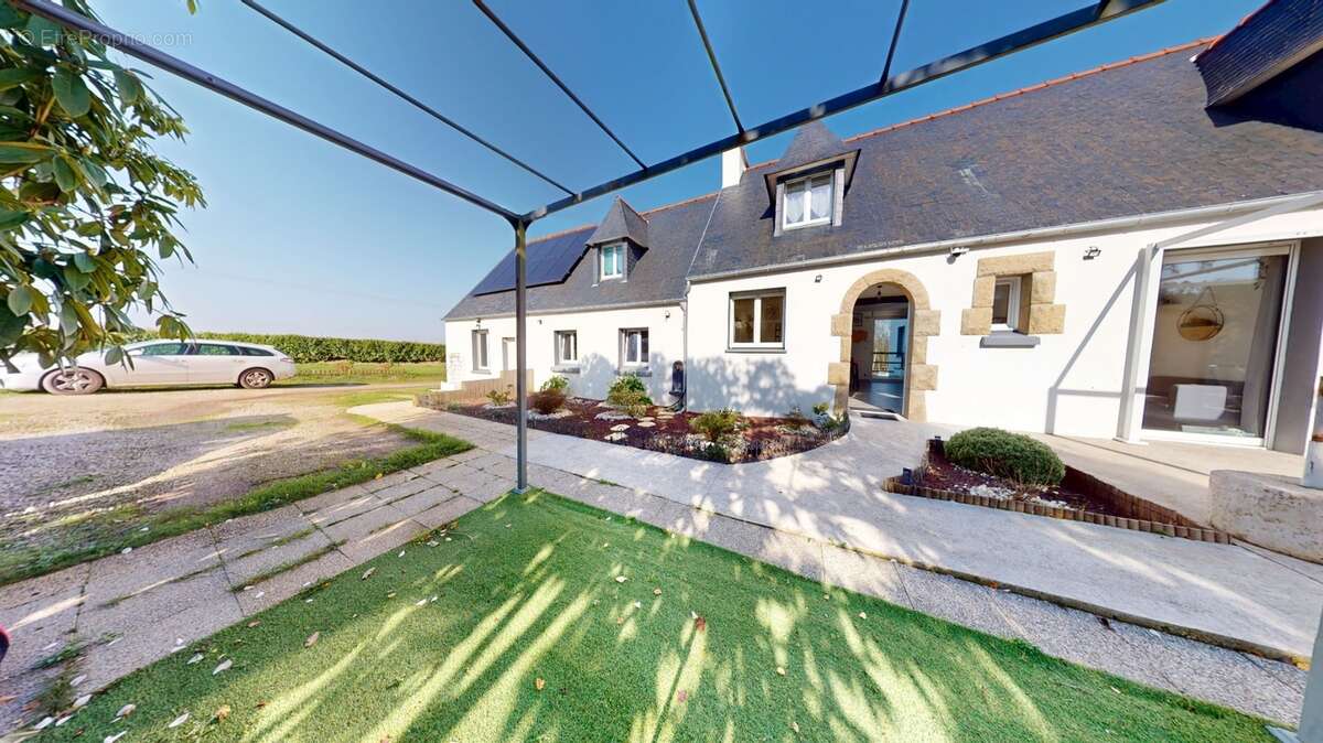 Maison à ARGOL