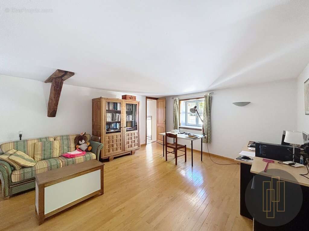 Maison à SAINT-ETIENNE-DES-OULLIERES