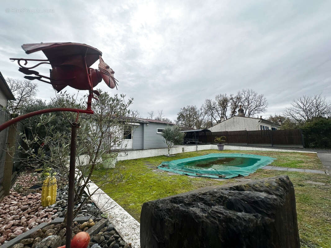 Maison à SAINT-MICHEL-DE-RIEUFRET