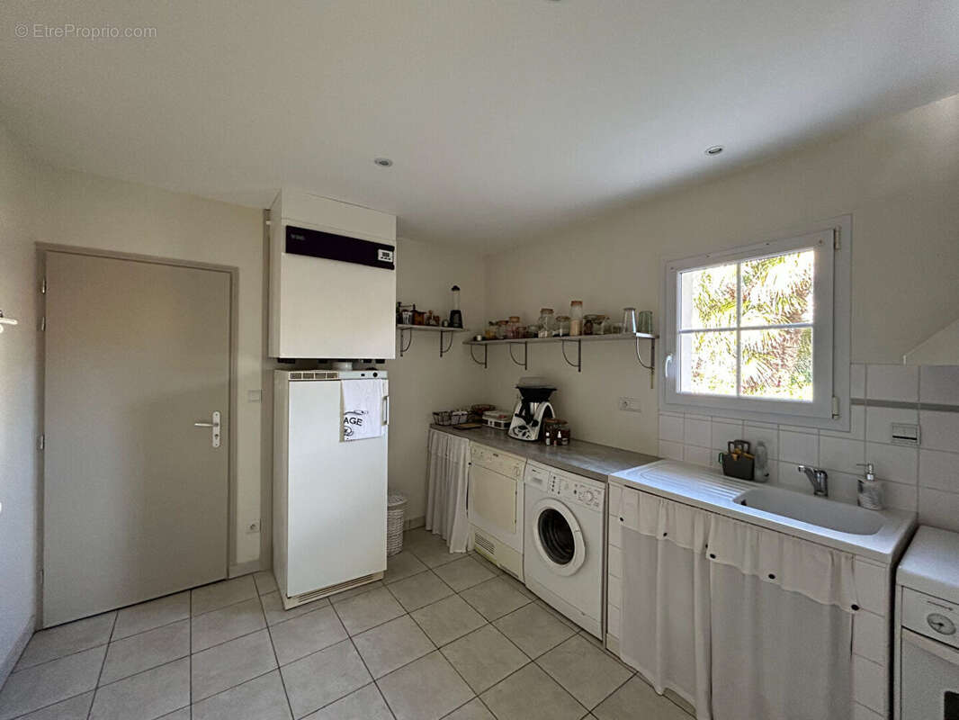 Maison à AZAY-LE-BRULE