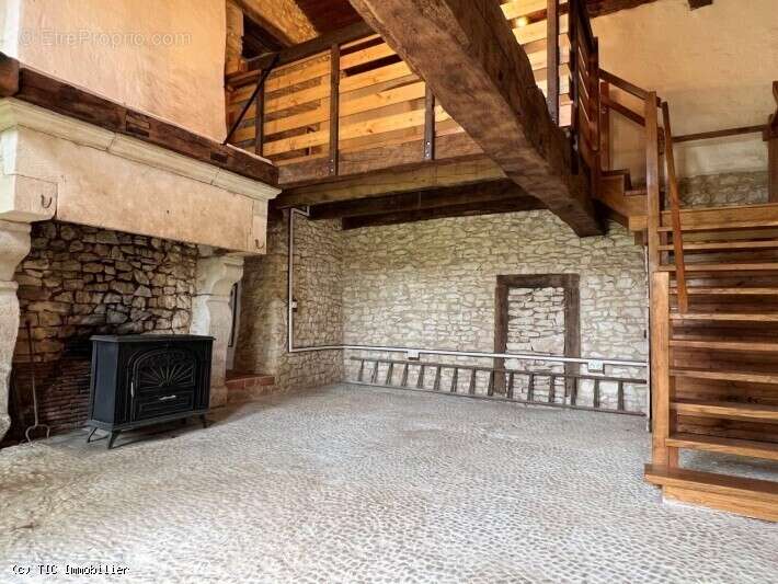 Maison à CELLEFROUIN