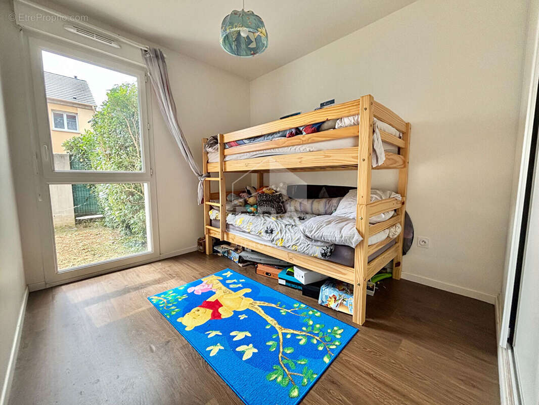 Appartement à FONTENAY-LE-VICOMTE