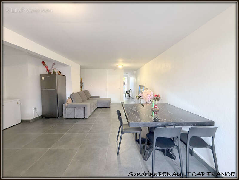 A vendre a kourou (97310) une magnifique villa t7 de 246 m² - avec 2 appartements t2 - terrain de 345 m² - au prix de 599 000 € - photo 26