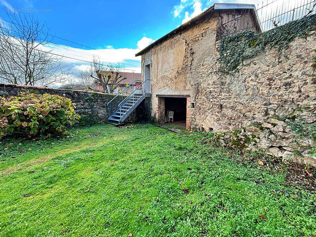 Maison à VILLEMONTAIS