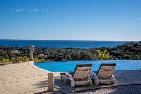 Maison à CAVALAIRE-SUR-MER