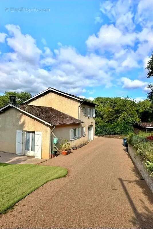 Photo 1 - Maison à DARDILLY