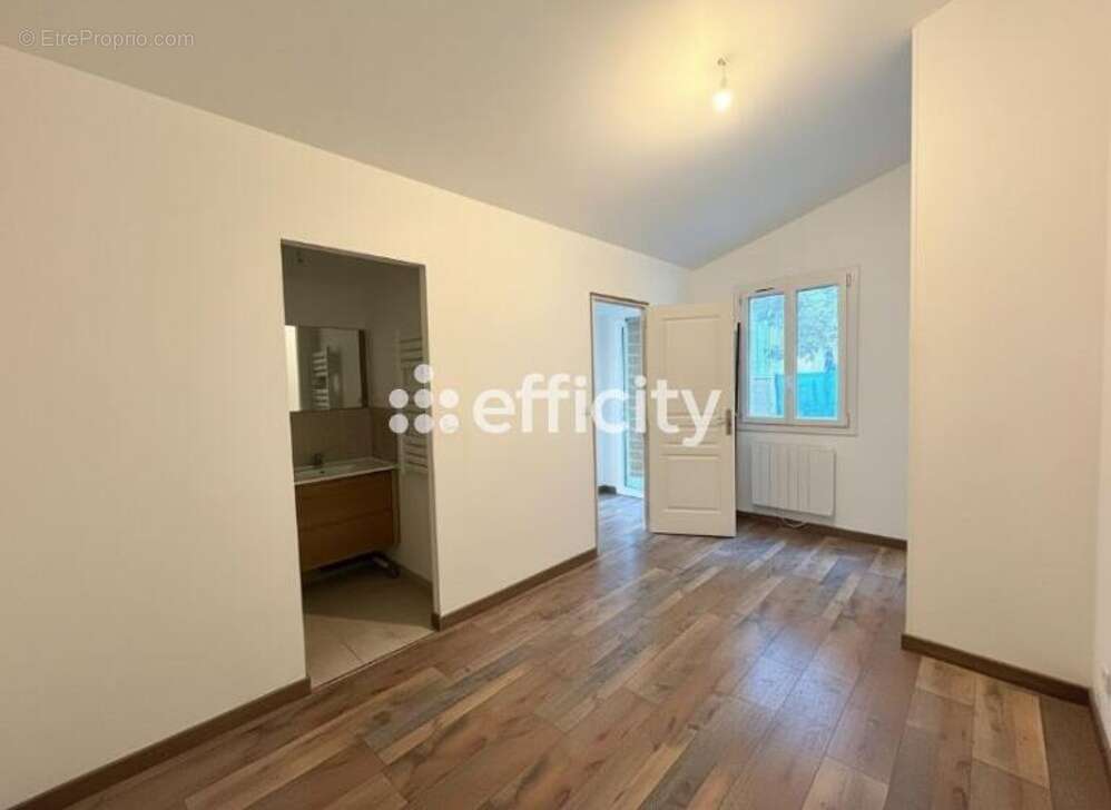 Maison 230 m² à Martigues  - photo 12