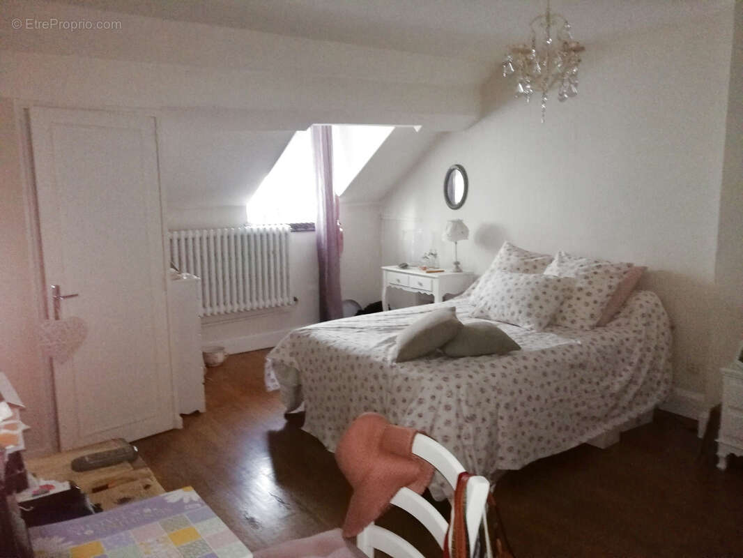 Nevers centre ville appartement T. 7  avec terrasse privative - photo 15