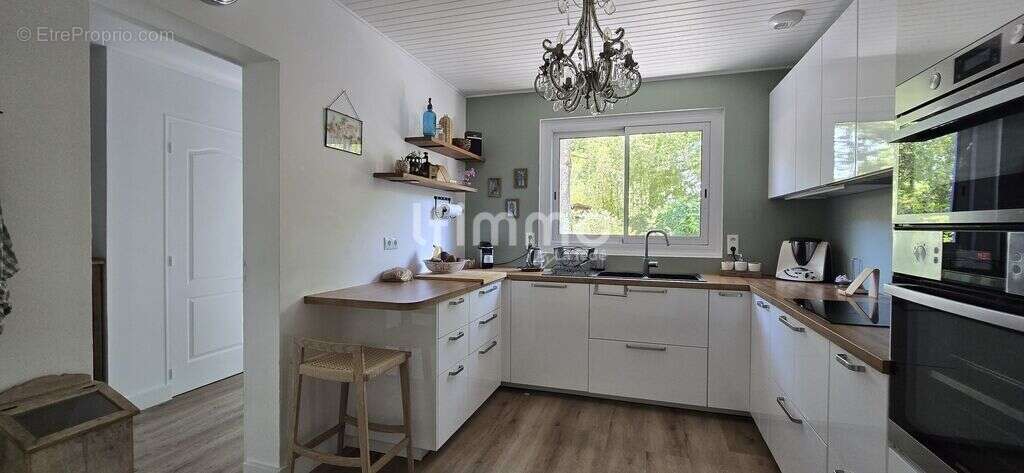 Maison de charme avec grand jardin et garage - photo 3
