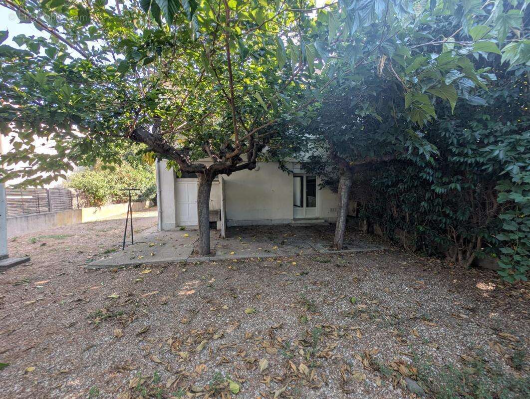 Maison à vendre à Pézenas – Calme et proximité du centre - photo 3
