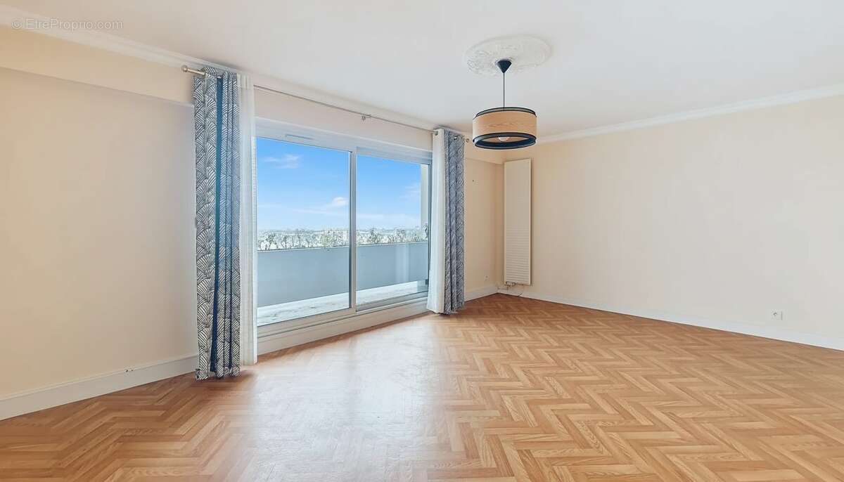 Appartement à LA CHAUSSEE-SAINT-VICTOR