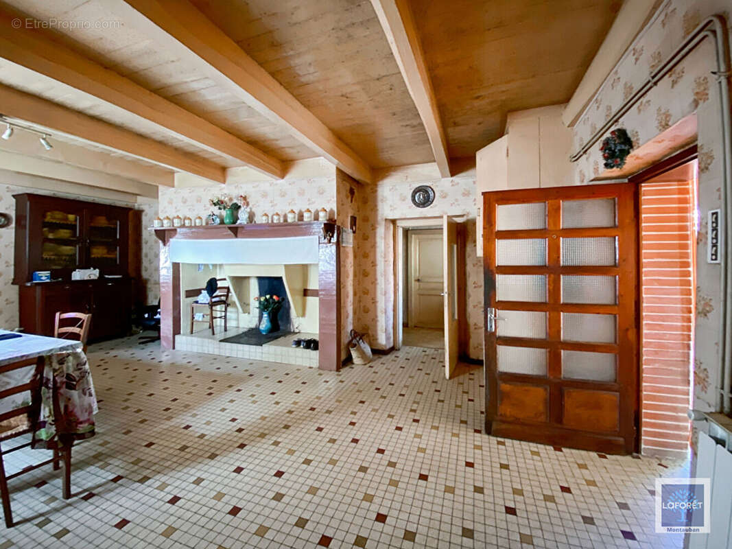 Maison à L'HONOR-DE-COS