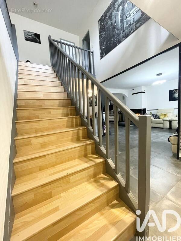 Photo 1 - Maison à SAINT-GERMAIN-LES-CORBEIL