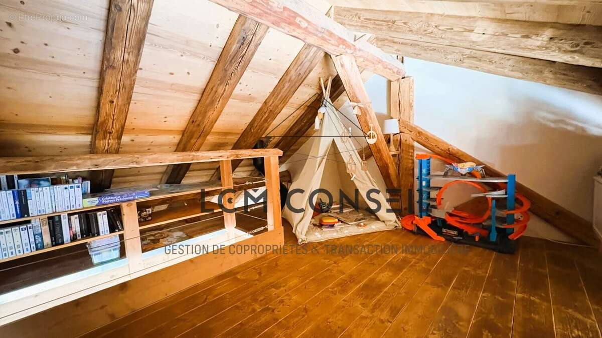 Maison à LES AVANCHERS-VALMOREL