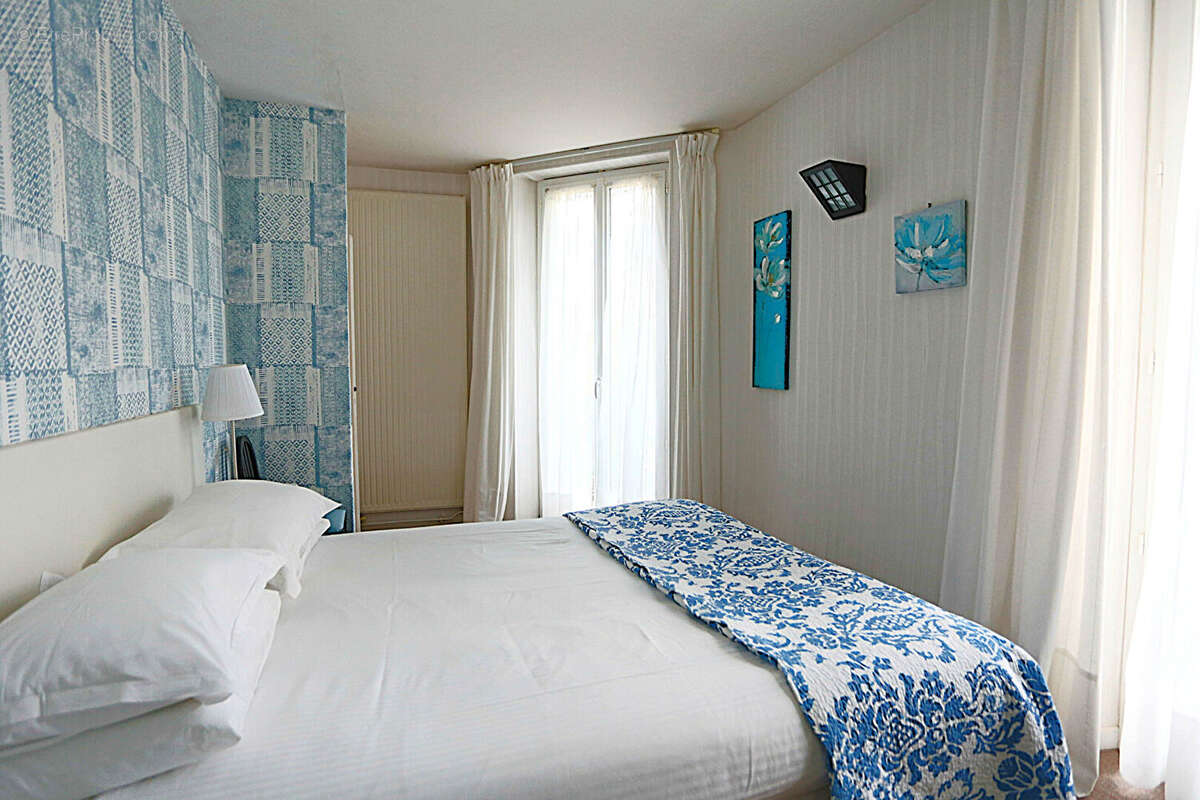 MAISON CHATEL GUYON - 11 pièce(s) - 382 m2 - photo 6