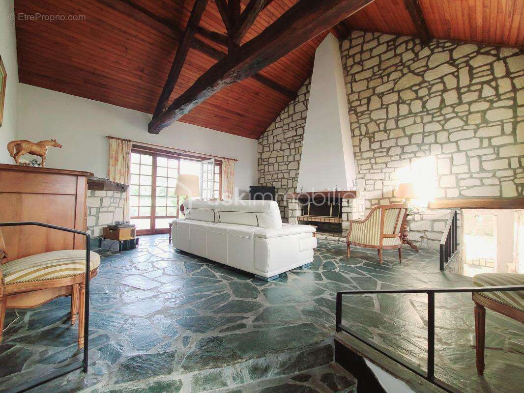 Maison à BOISSY-SOUS-SAINT-YON