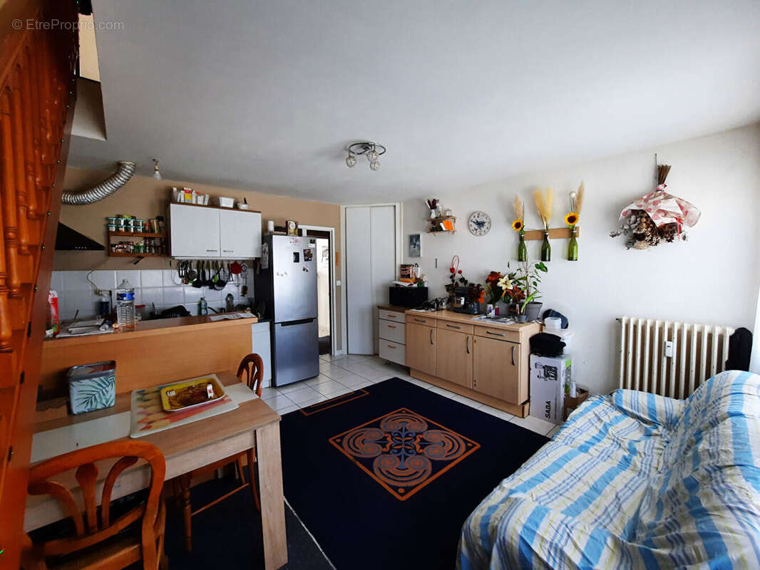 Saint-nazaire -t3- centre ville - 66.60 m² - photo 2