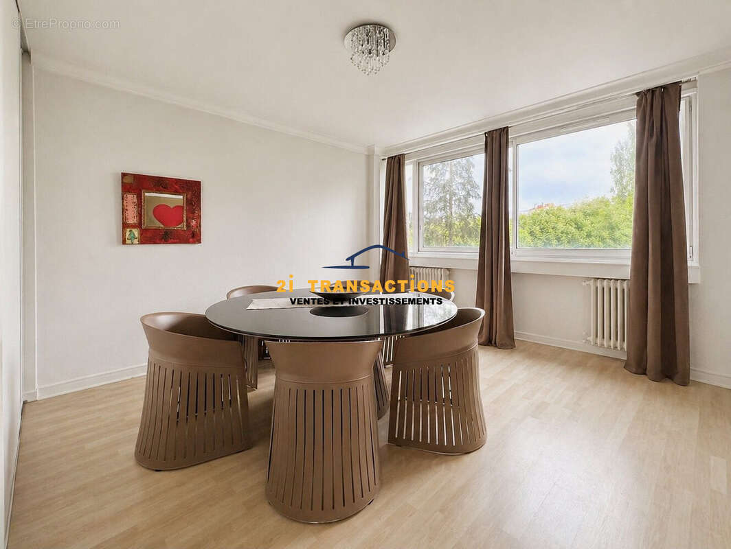 Appartement à SAINT-ETIENNE