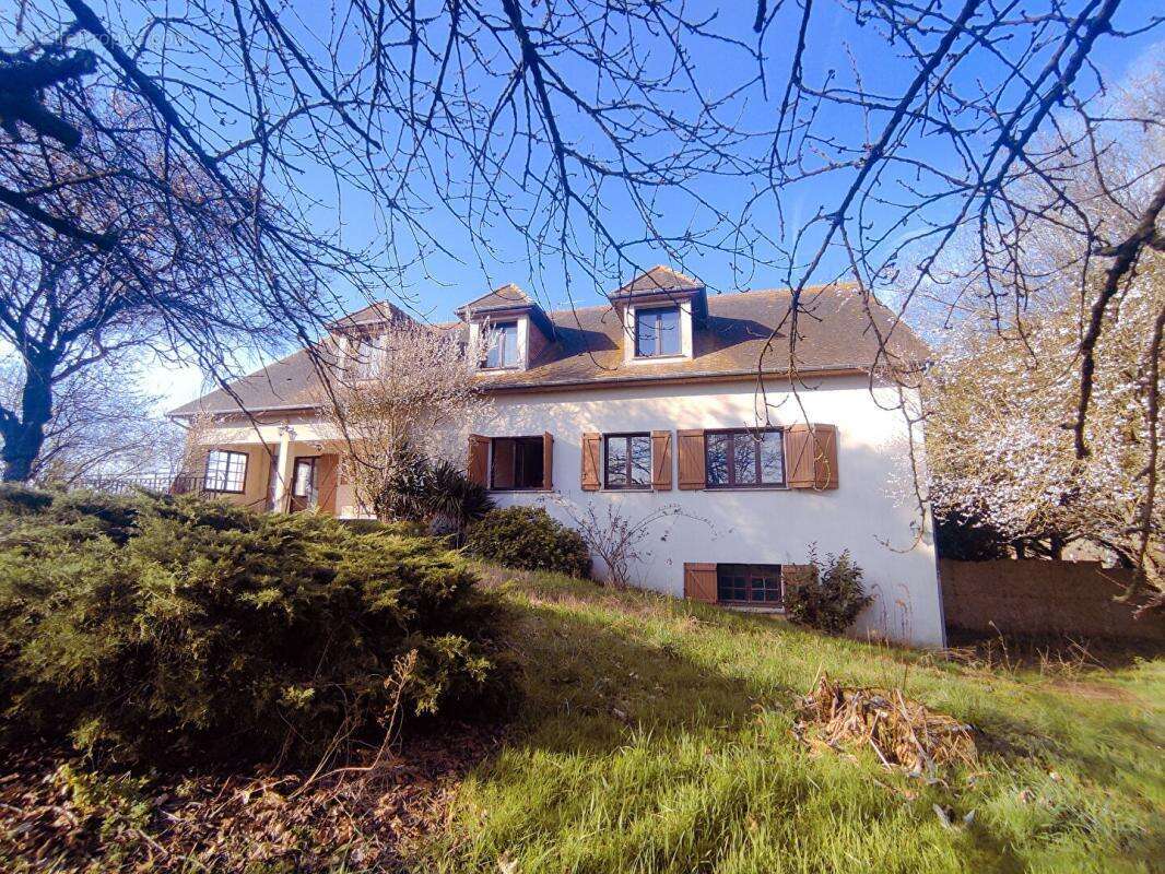 Maison à CHATELLERAULT