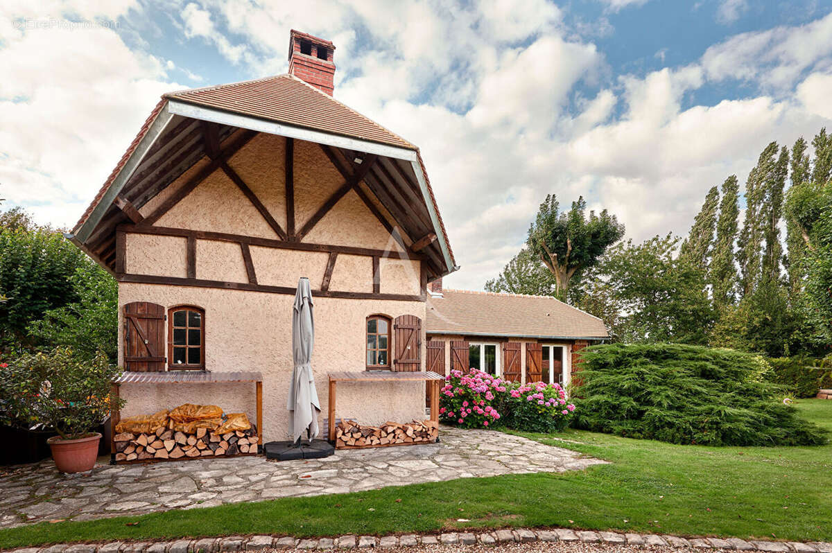 Maison à ETREPAGNY