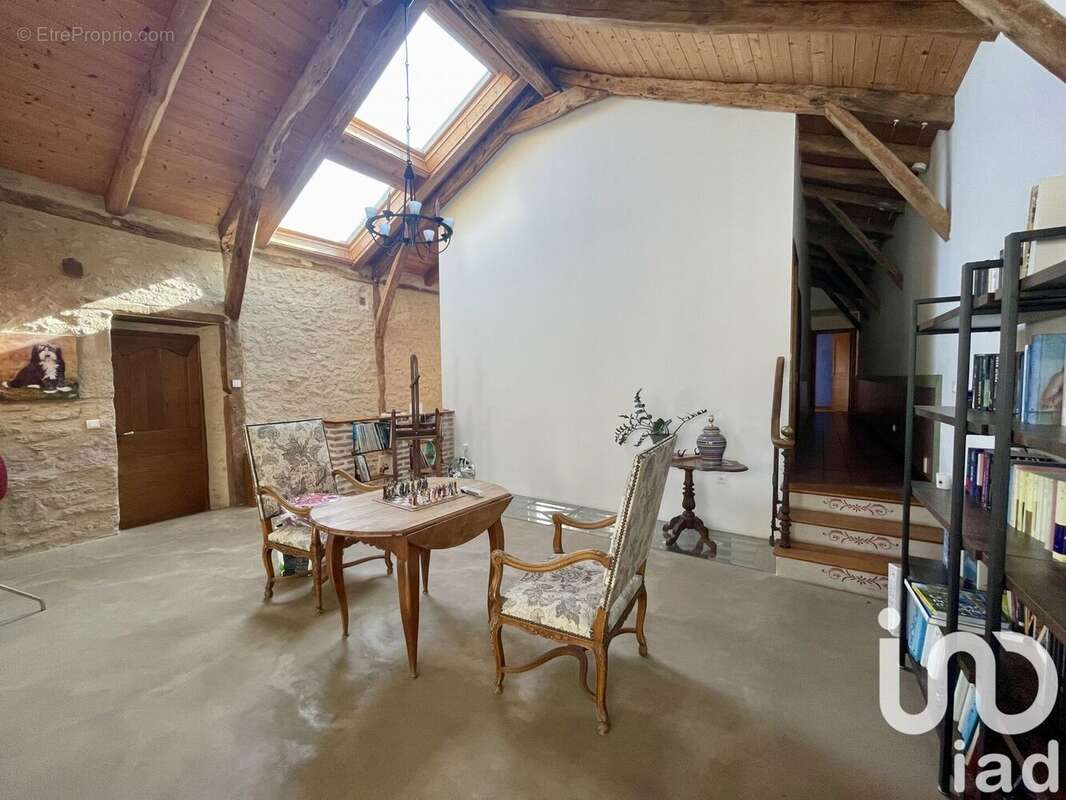 Maison 262 m² à Lauresses  - photo 6