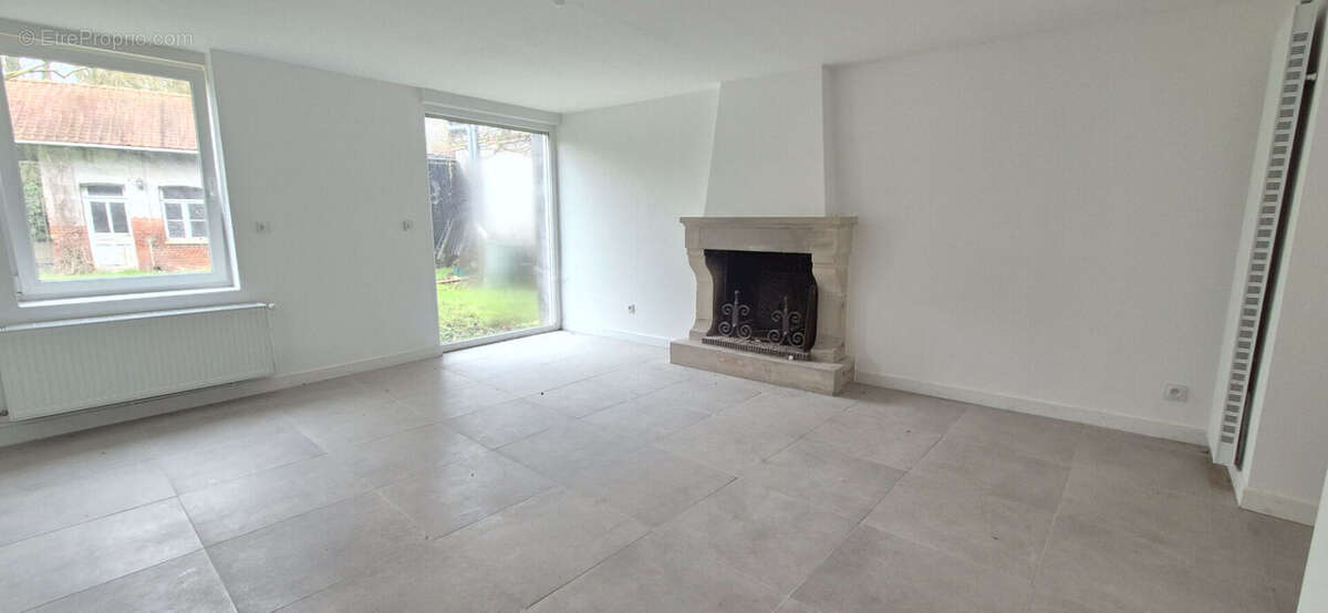 Maison à BRUAY-LA-BUISSIERE