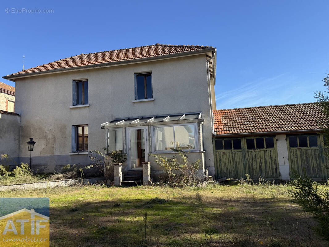 Maison à SAINT-PAUL-DE-VEZELIN