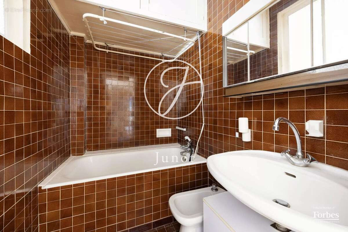 Appartement à LEVALLOIS-PERRET