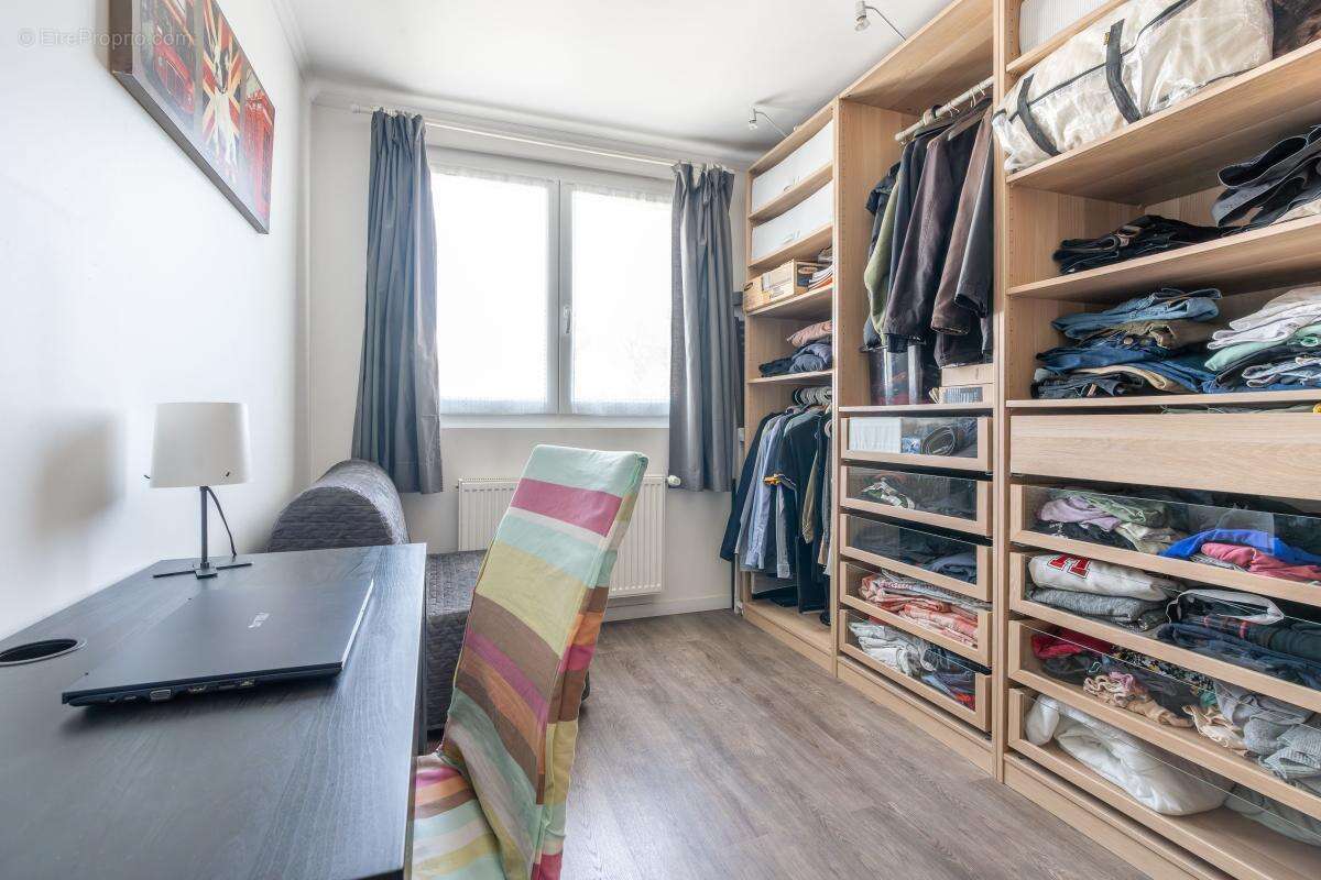 Appartement à SAINT-MAUR-DES-FOSSES