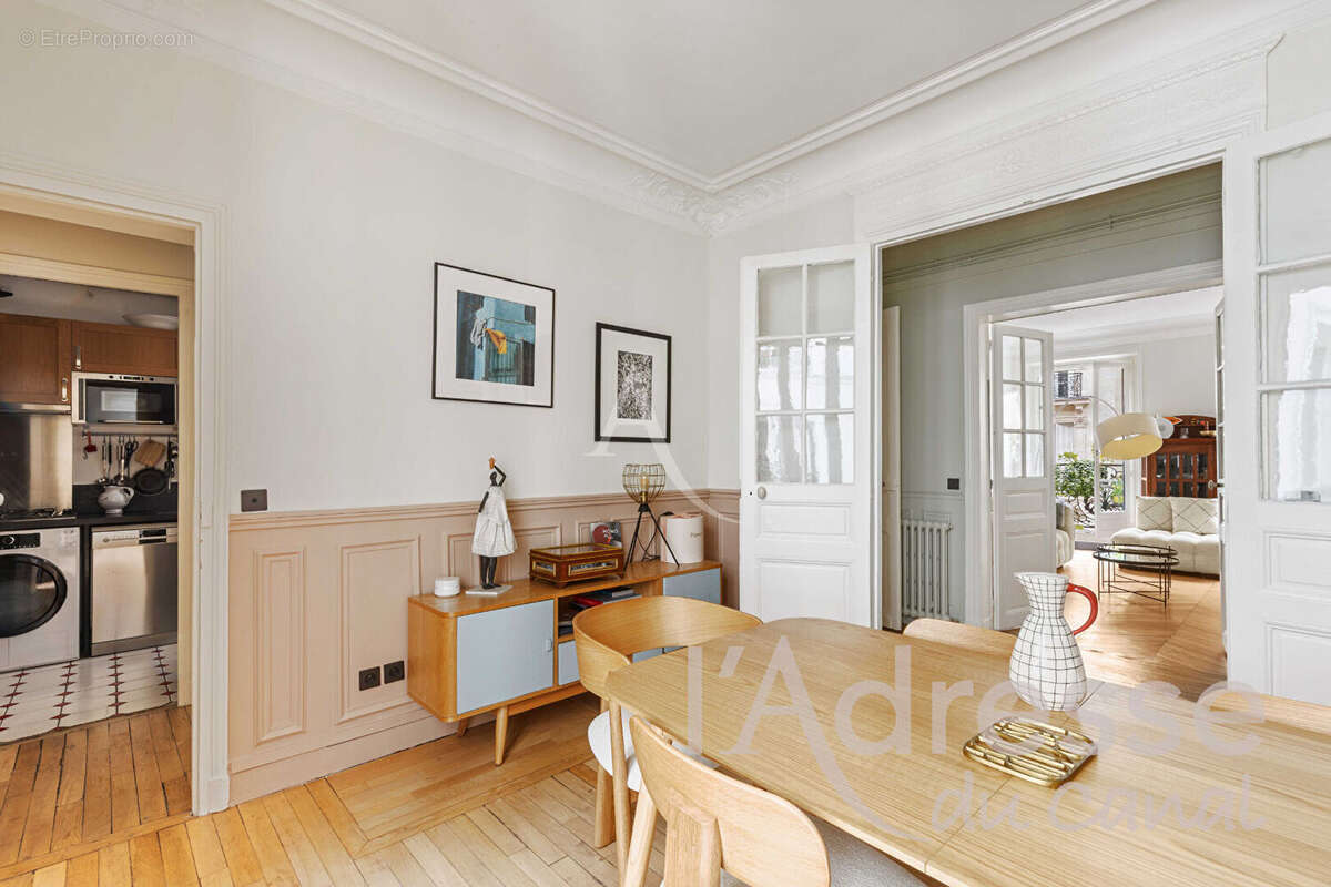 Appartement à PARIS-10E