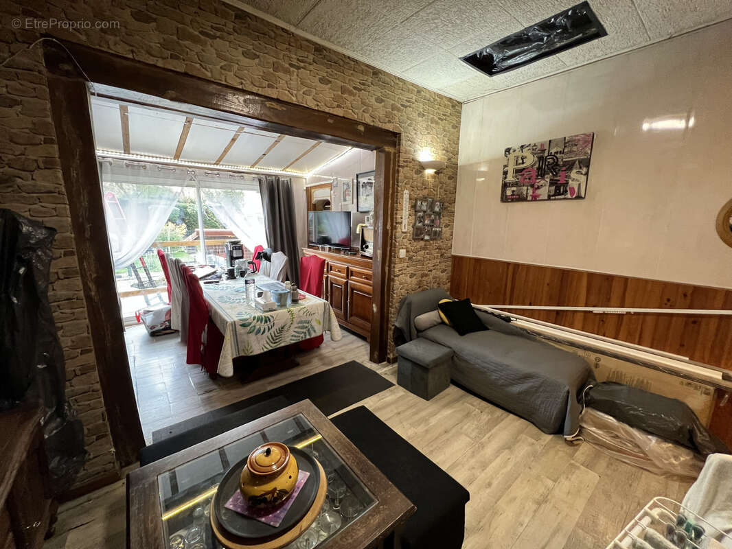 Maison à MOISSY-CRAMAYEL