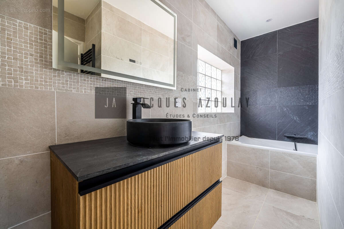Maison - 103 m2 - la varenne-saint-hilaire - photo 4