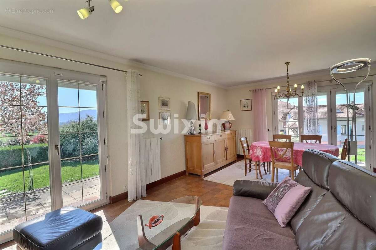 Maison à CRANVES-SALES