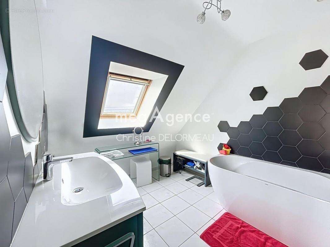 Maison à LA GOUESNIERE