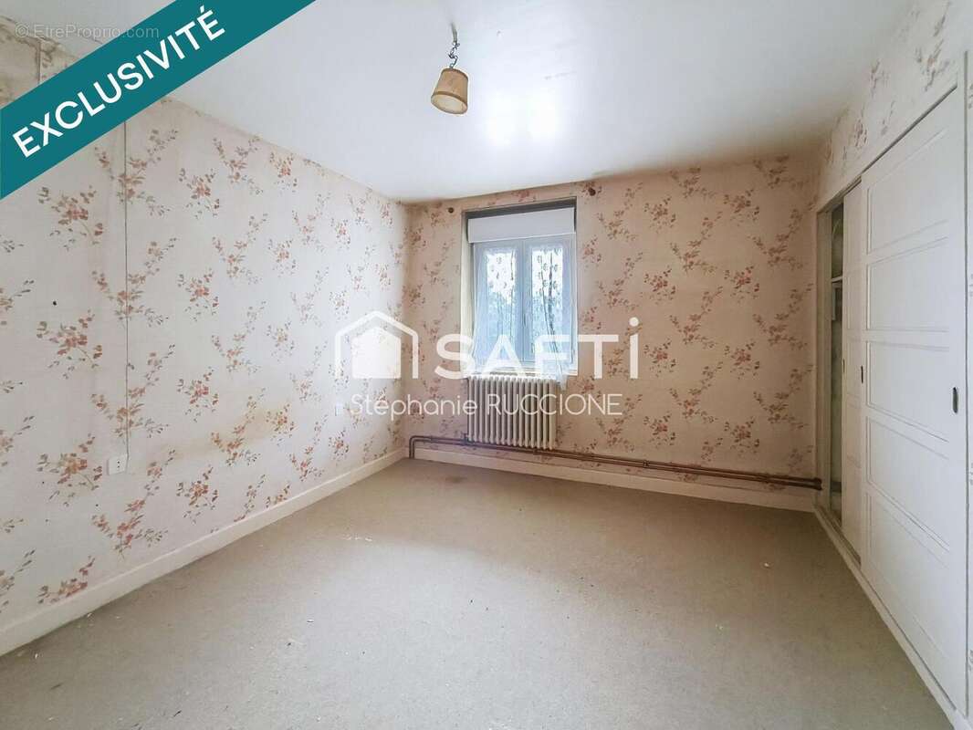 Photo 4 - Commerce à SAINT-SIMEON-DE-BRESSIEUX