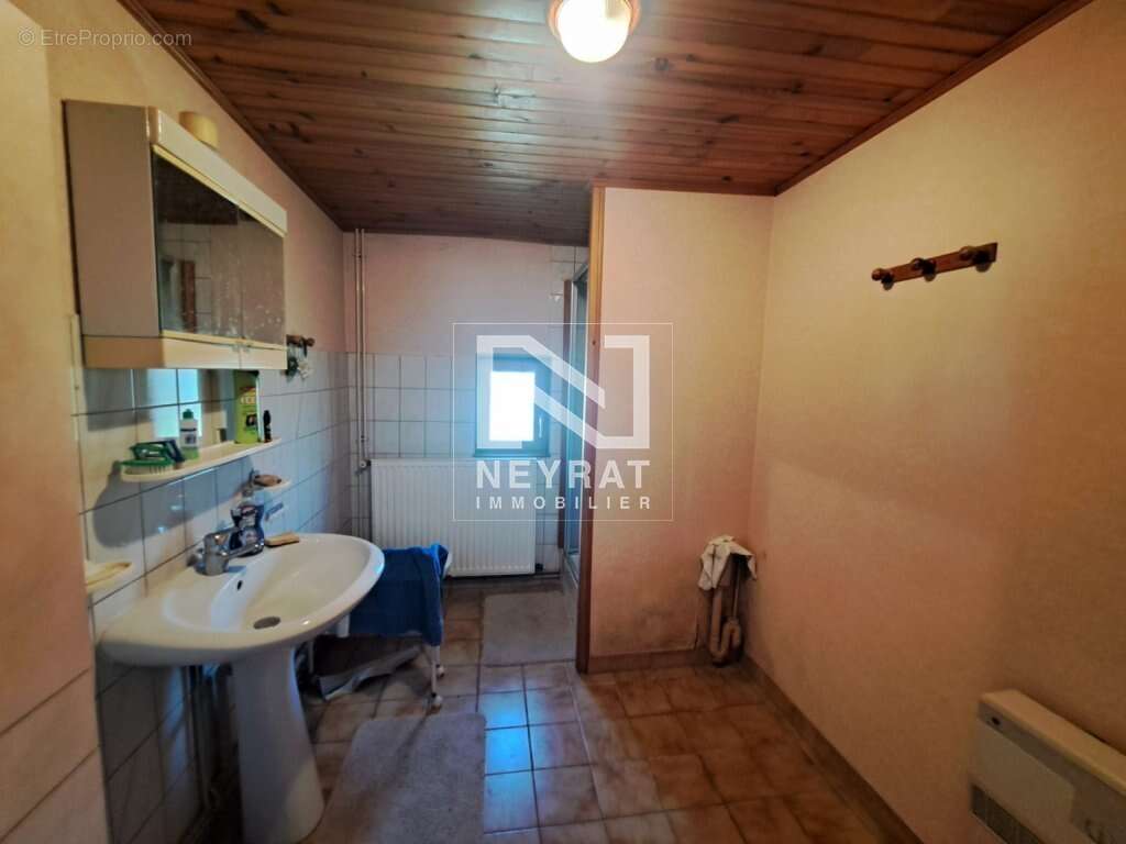 Maison à SAINT-FORGEOT