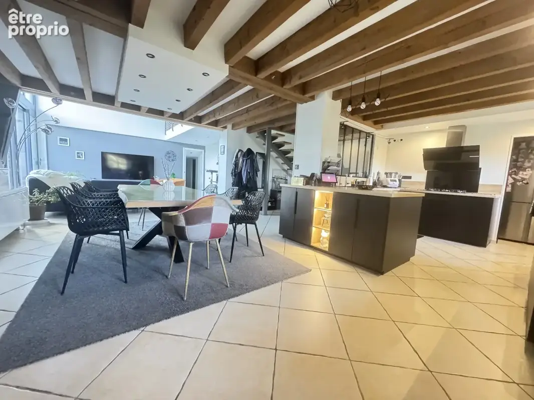Maison 7 pièces 190 m² à vendre à Durdat-Larequille (03310) - photo 4
