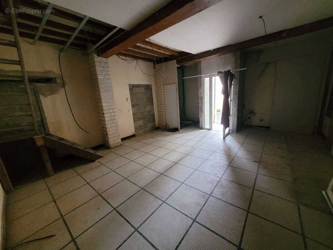 Maison à SAINTE-BAZEILLE