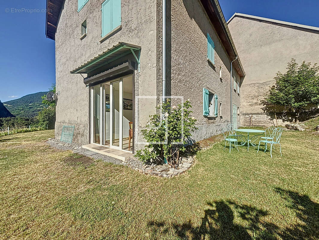 Appartement à LA CONDAMINE-CHATELARD