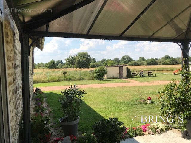 Maison à VILLAINES-LA-CARELLE