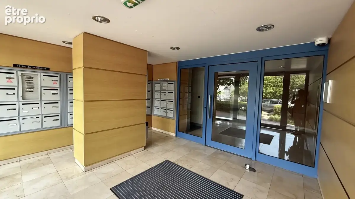 2 pièces lumineux avec balcon en étage élevé - photo 14