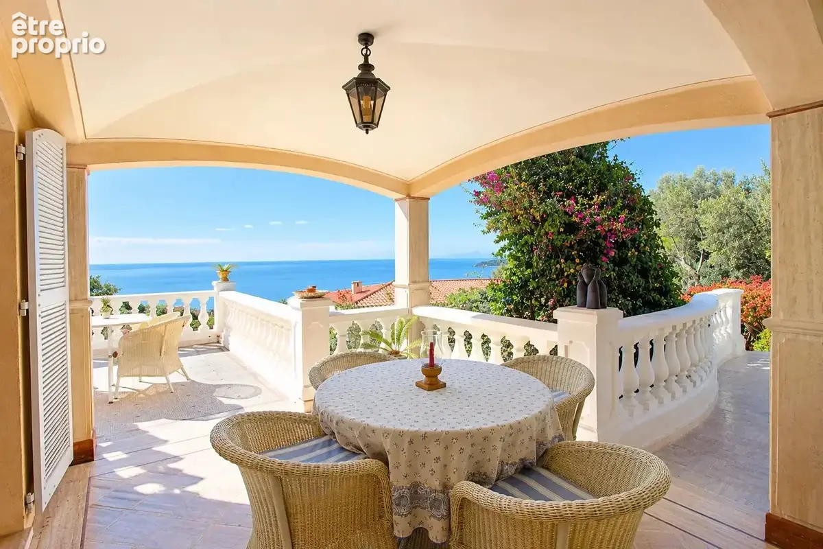 Cap d'ail - villa 350m²  terrain 1425m²  vue mer - photo 11