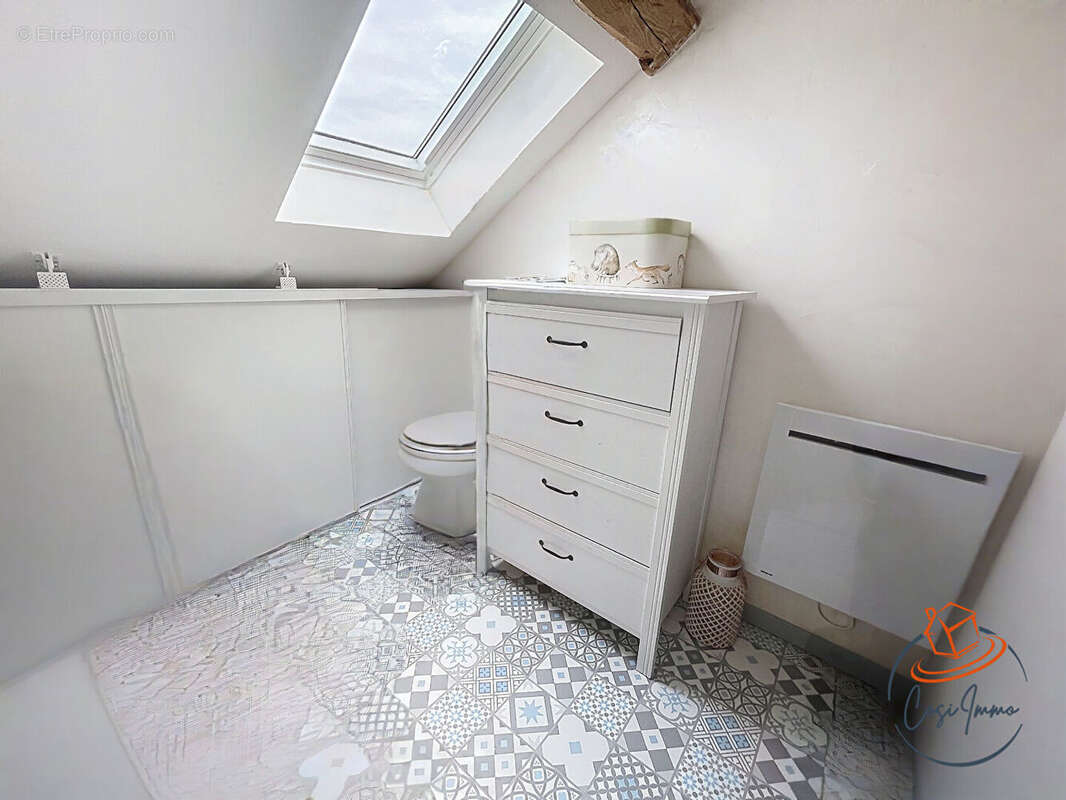 Appartement à PERON